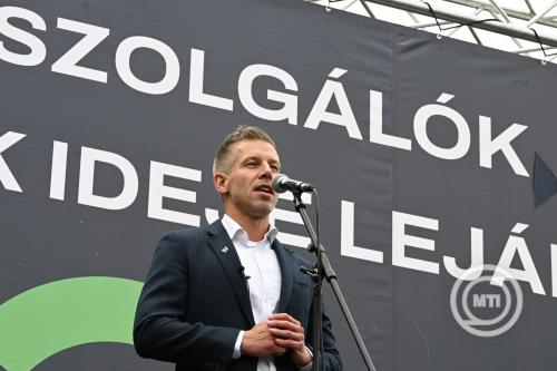 Závecz: 11 százalékponttal vezet a Tisza Párt a Fidesz előtt