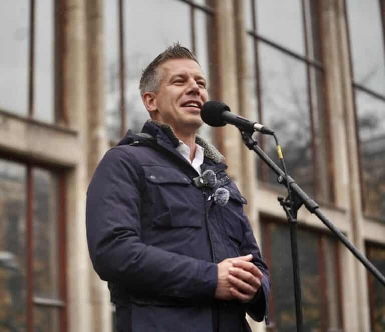 Magyar Péter lerántotta a leplet az orbáni-propaganda manipulációjáról