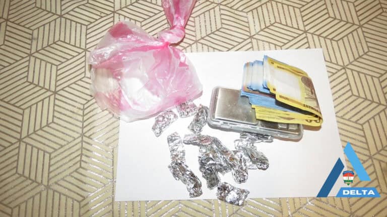 Előkerítették a drogot a föld alól is a rendőrök Hatvanban – Videóval!