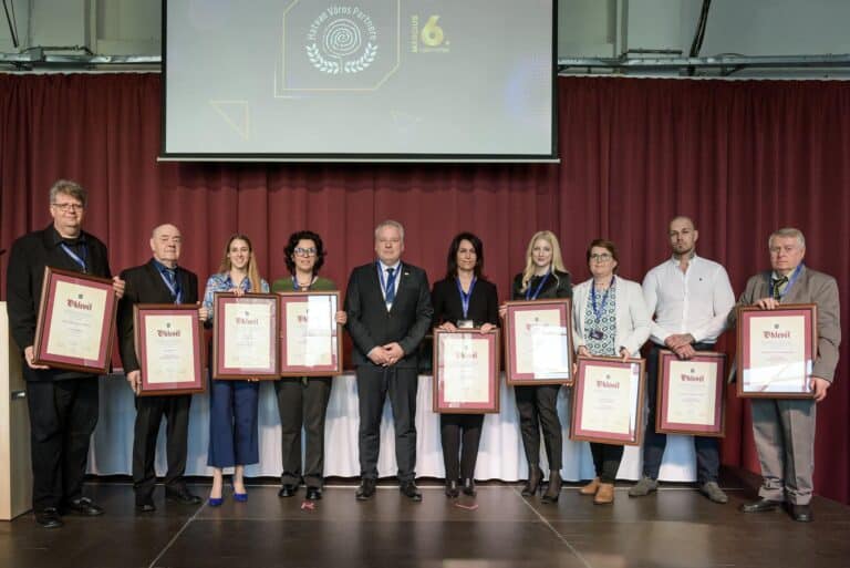 Tíz hatvani vállalkozás munkáját díjazta idén a város