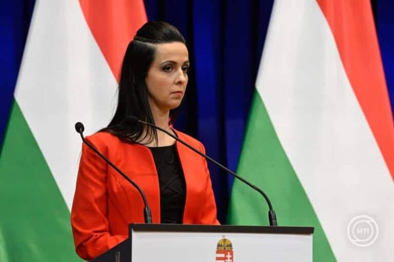 négyezer milliárd forint marad pluszban a családoknál