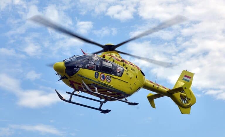 Mentők küzdöttek a gyermek életéért Hevesben