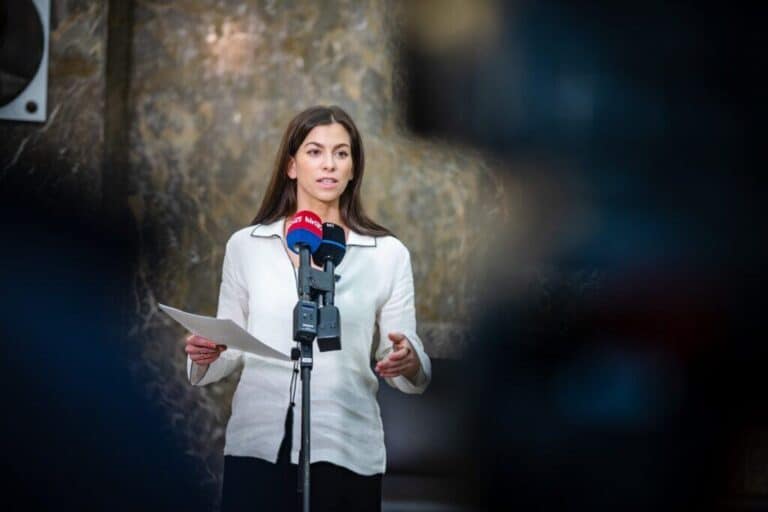 Karácsony és a Tisza párt csődbe vitte Budapestet