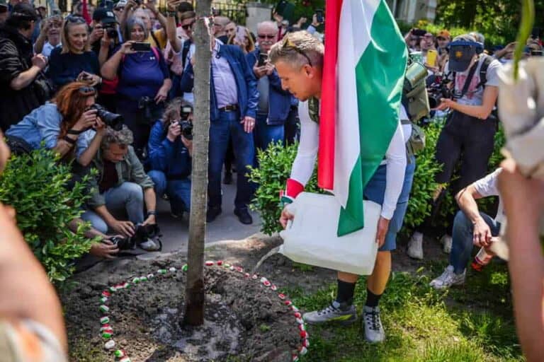 Kémvád a Tisza ellen – ilyen súlyos ügyekben nem lenne szabad meggondolatlanul megvádolni senkit