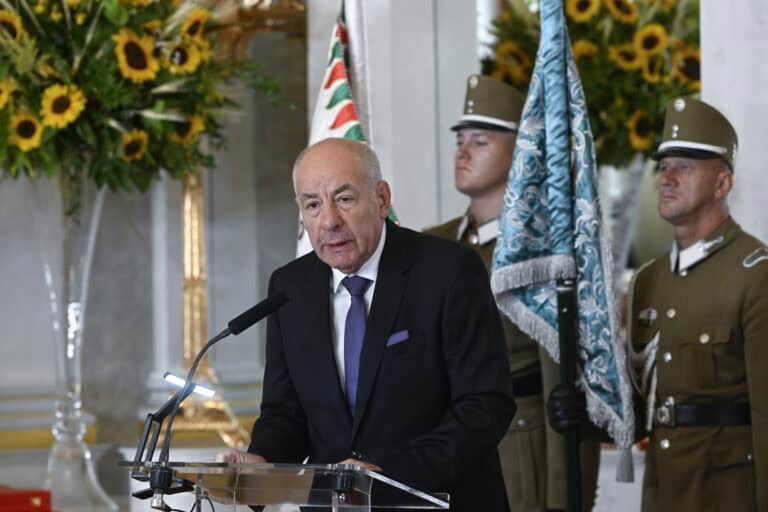 Index: Sulyok Tamás egyre nagyobb tehertétel a kormányoldal számára