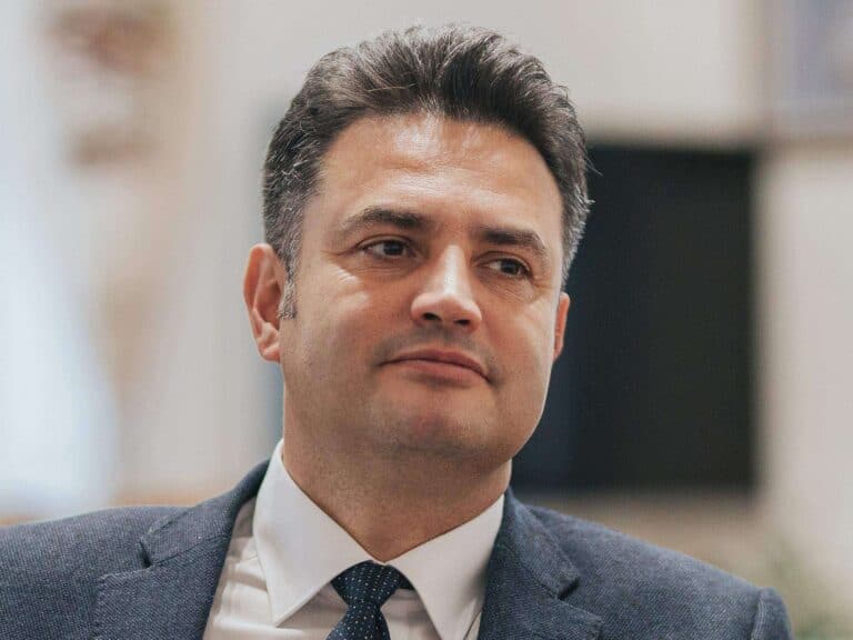 Márki-Zay a köztévé riporterének: Ekkora blődségeket, csak a leghülyébbek hisznek el – parádés interjú az MTVA műsorában