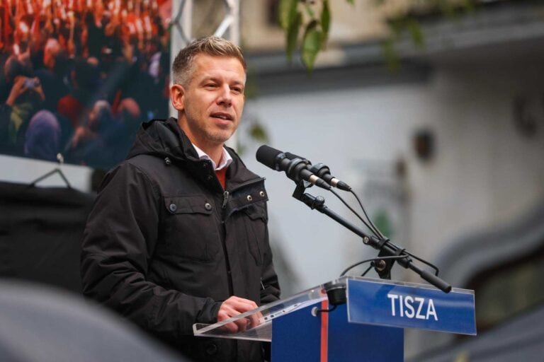 Magyar Péter üzent Zelenszkijnek: Egy külföldi állami vezető sem fenyegethet egyetlen magyart sem