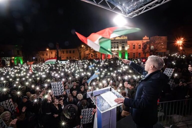 Magyar Péter: 33 nappal a választások előtt „teljesen megváltozott a politikai hangulat”