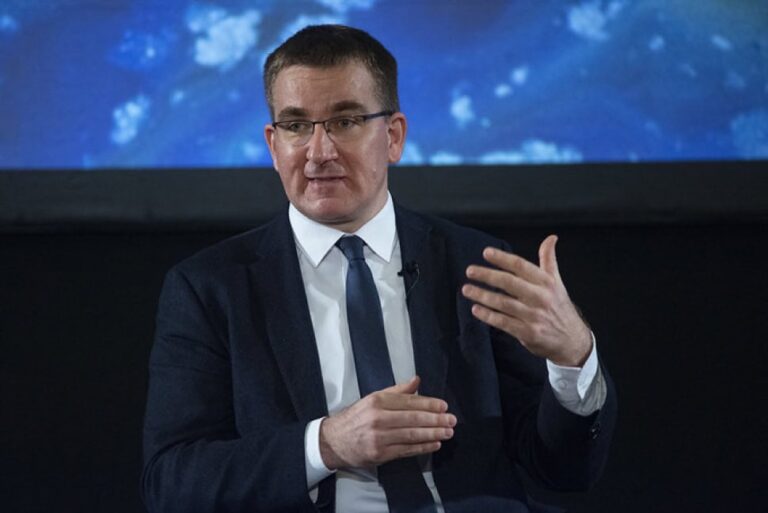 Orbán beszervezéséről is beszél Omelcsenko. Rácz András azt kérdezi: ezt miért nem vesszük komolyan?