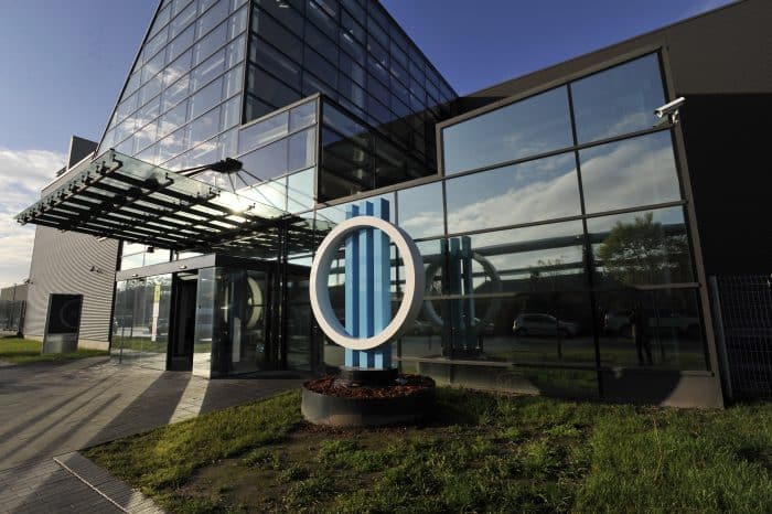 Magyar Pétert teljesen kizárták a közmédiából: miközben más, alig mérhető pártok politikusai sorra szerepelnek